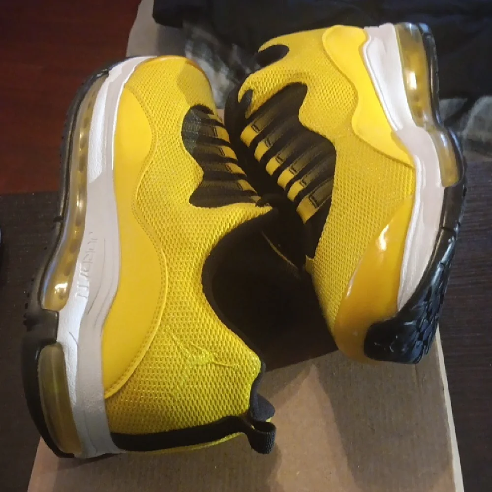 Air Jordan Comfort (CMFT) Rare Air Max 10 (2011) 'Yellow' Men 9.5 W 11 EUC W/BOX